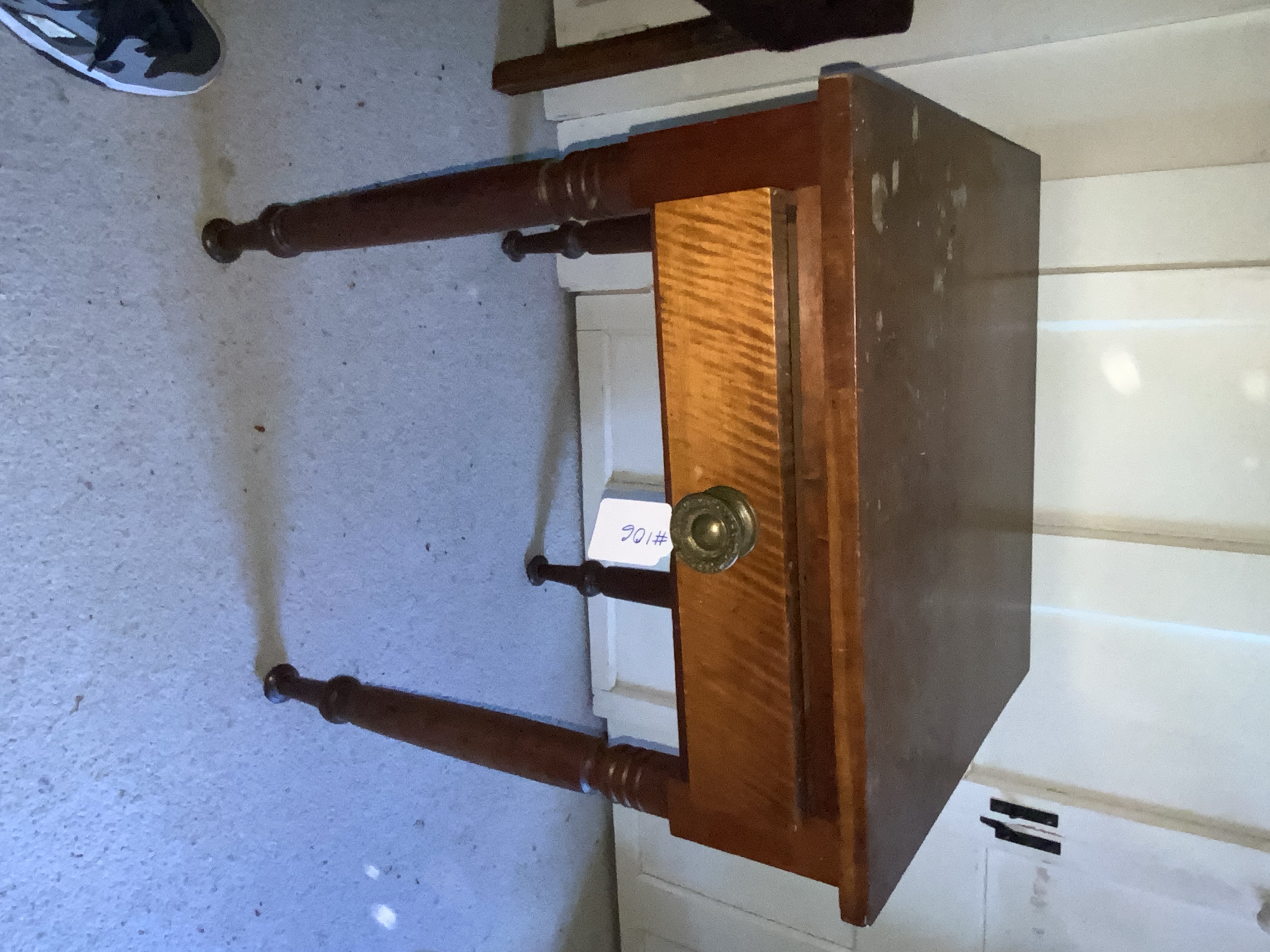 1-Drawer Stand