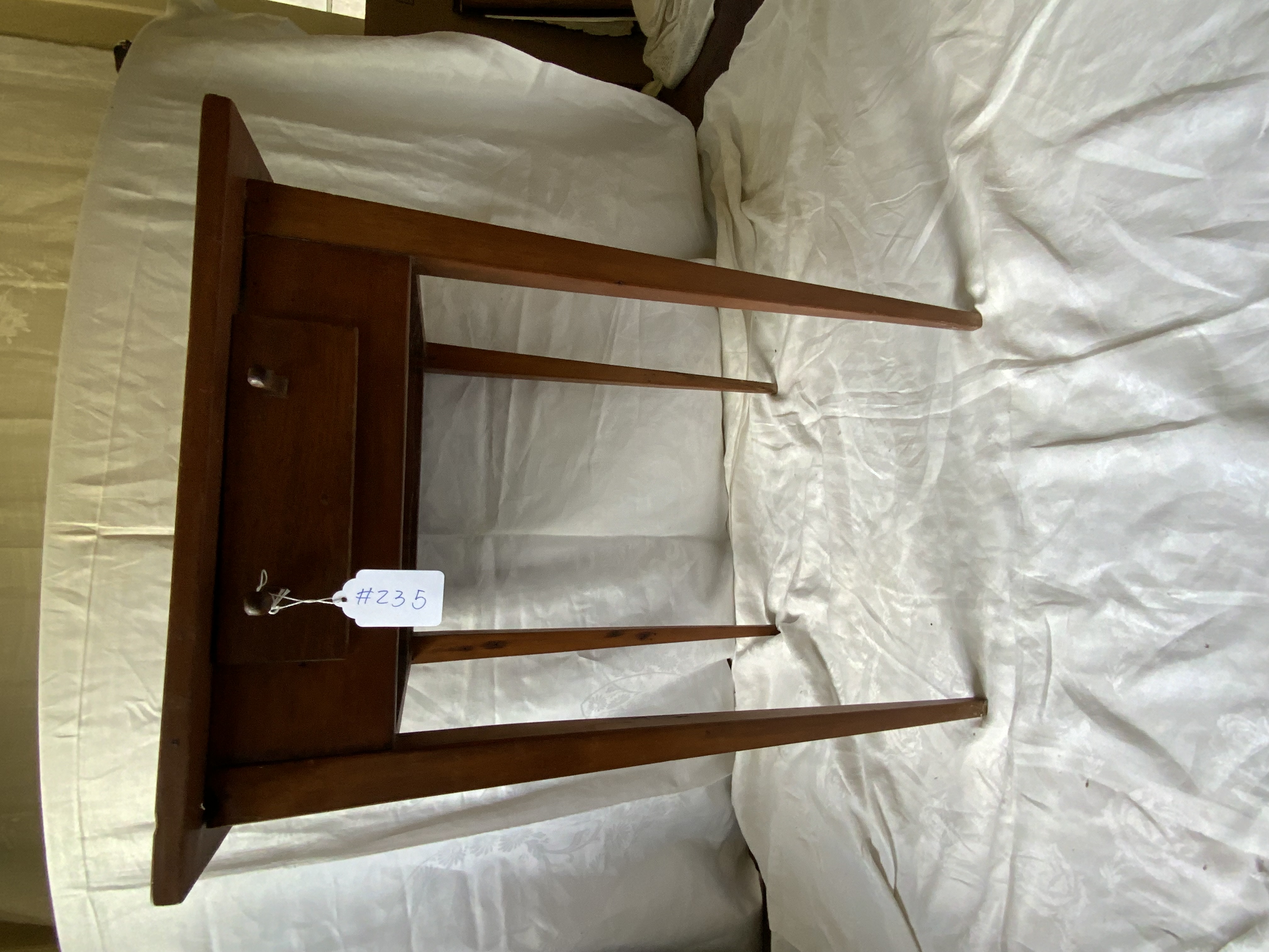 1-Drawer Stand