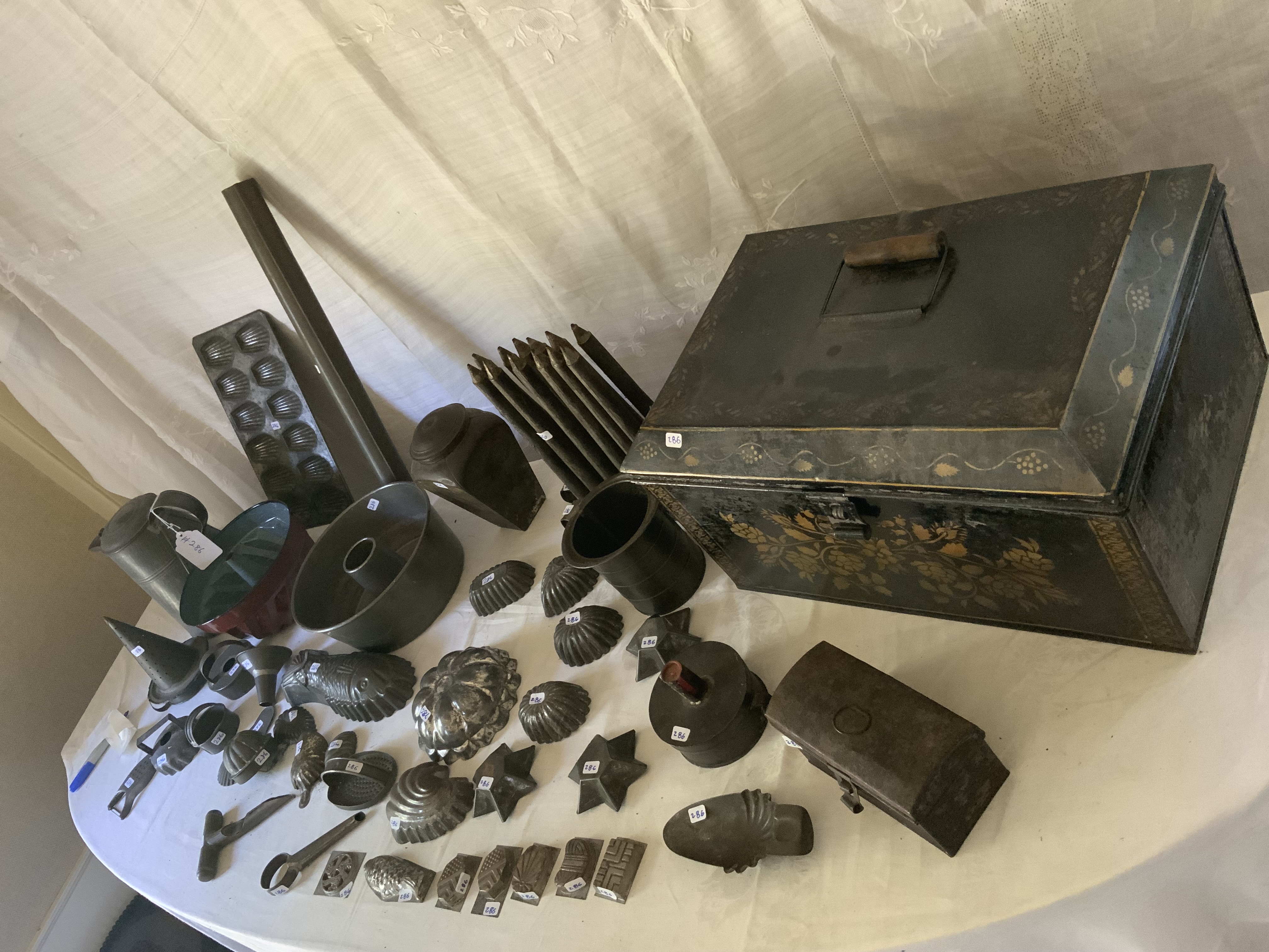 Tin Ware Country Lot